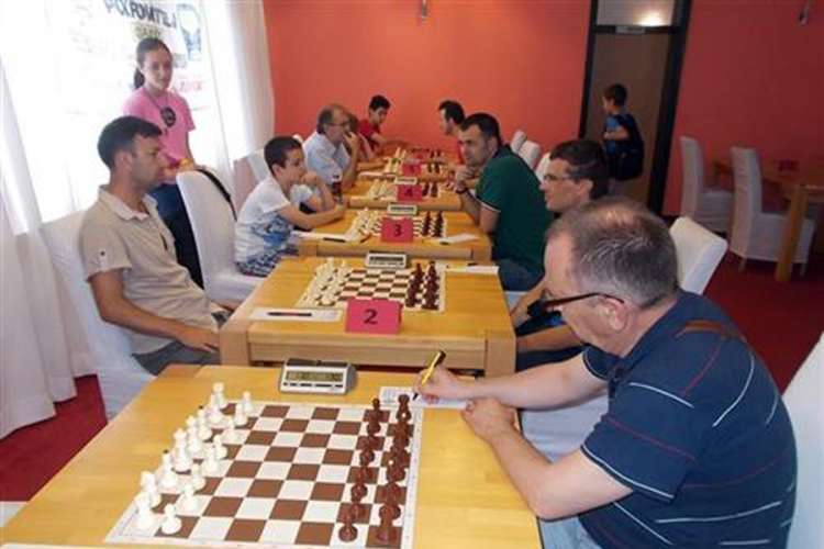 Шаховски велемајстори из региона у Котор Варошу