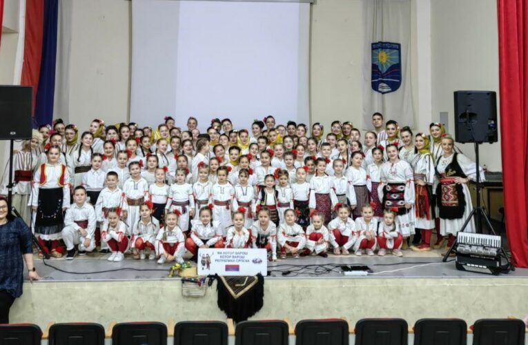 Фолклорни ансамбл „Котор Варош“ одржао годишњи концерт