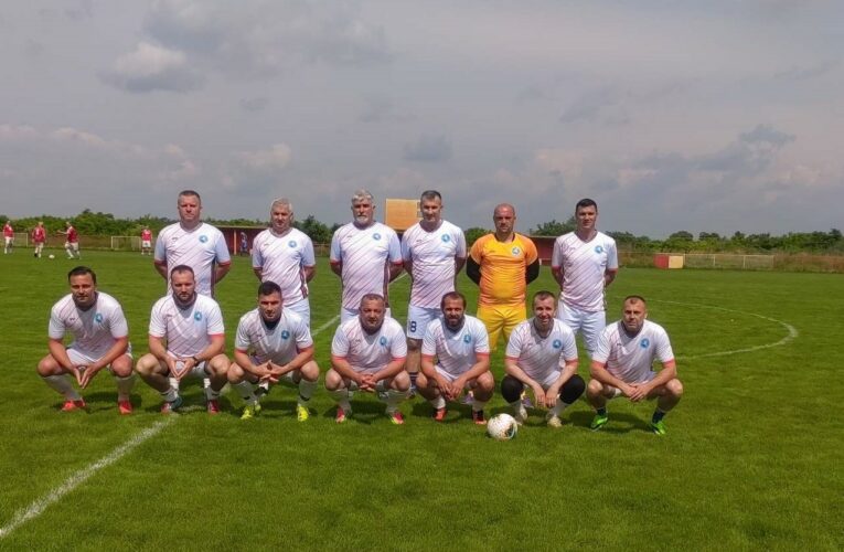 Которварошки фудбалски ветерани други на турниру у Ђурђеву