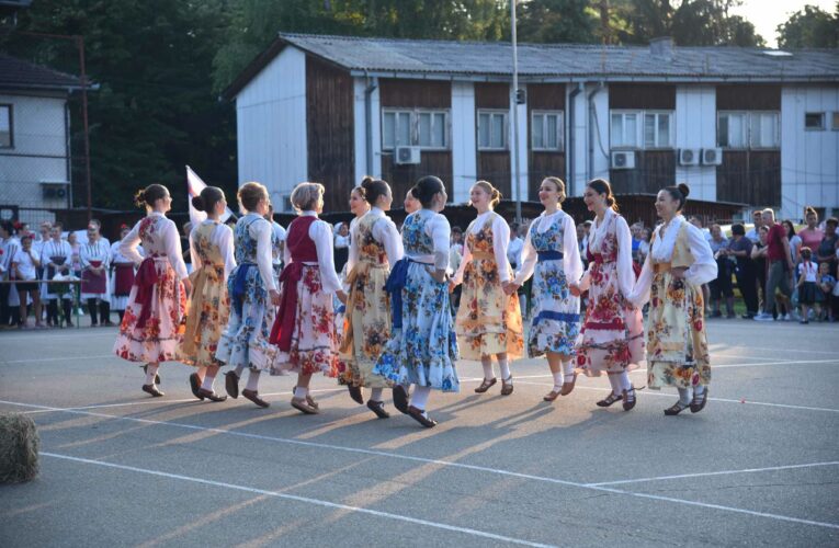 Сабор фолклора у Котор Варошу окупио једанаест Културно – умјетничких друштава
