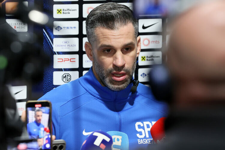 Алимпијевић одредио 12 за Швајцарску: Четири дебитанта