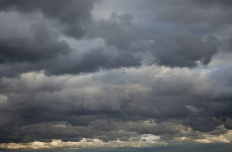 Данас претежно облачно са слабим падавинама