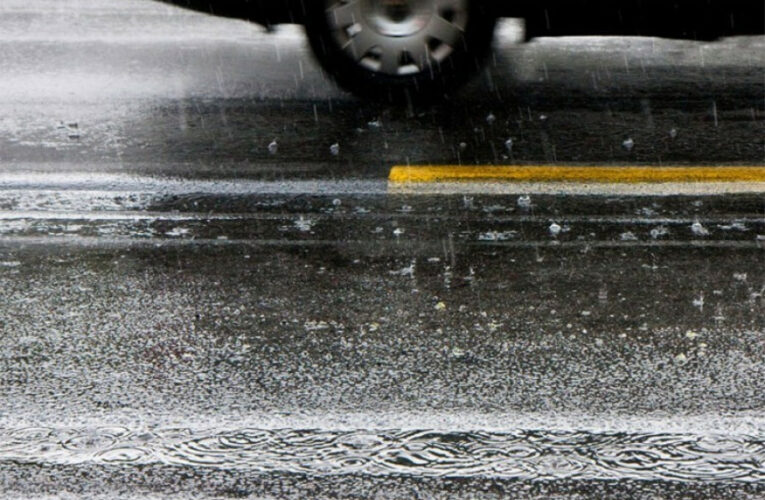 Коловози мокри, у вишим предјелима могућа поледица