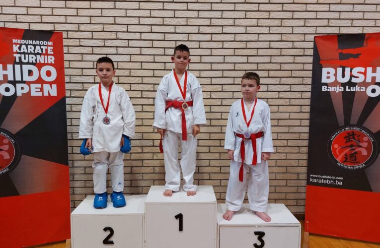 Злато за Шкорића и Ружичића – 11 медаља за каратисте из Котор Вароша